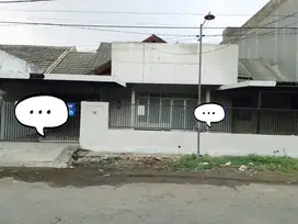 Disewakan Rumah Besar Luas Pusat Kota di Taman Pinang Indah Sidoarjo