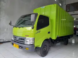 Hino Dutro Long 4 Roda Box