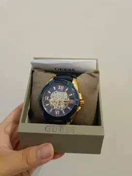 Dijual jam Guess