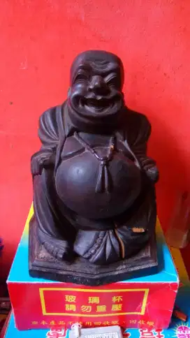 Patung Budha Ketawa Kayu Jati