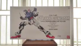 PERFECT GRADE Gundam Strike 1/60