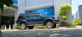 Ford Everest XLT-TDI