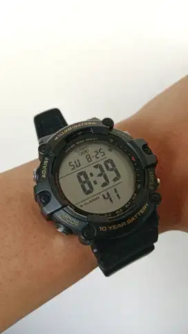 Jual jam tangan pria bekas seken Casio AE - 1500 mulus kayak baru !!!