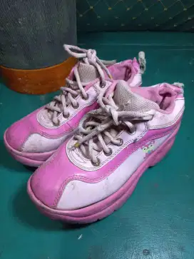 SEPATU RODA ANAK PEREMPUAN WARNA PINK