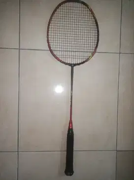 Raket Bulu Tangkis Yonex Astrox 9 (Ori Taiwan)