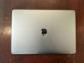 Macbook Pro 2019. i9. Ram 16. 512