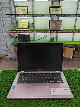 Ready Laptop Cantik Warna Pink Asus E410KA