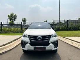 2017 Toyota Fortuner 2.4 VRZ SUV - DOUBLE DISC - TDP 5 JUTA - NEGO