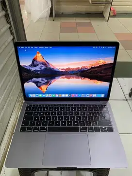 Macbook Air 2018 13inch intel core i5 8/256GB Gray