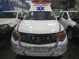 Di jual ambulance triton 4x4