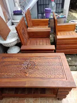 Dijual satu set meja & bangku kayu jati jepara