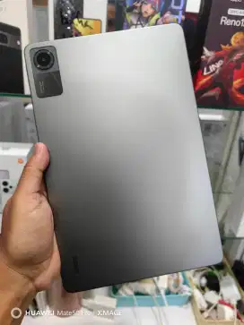 Redmi Pad Se (4/128) hp dan carger, harga pas