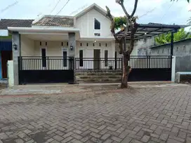 Rumah baru 2 Lantai Banyuwangi kota