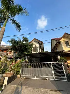 Dijual Rumah 2 Lantai Boulevard Kemang Pratama 2 Bekasi Barat
