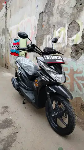 Bissmillah dijual motor Honda beat street 2018 istimewa