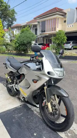 Kawassaki Ninja R