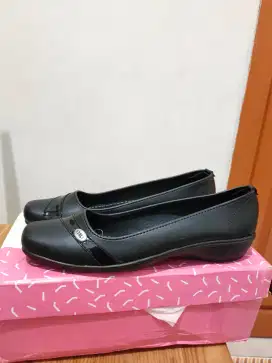 Sepatu Pantofel Wanita