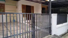 Disewakan Beserta Isi Rumah Kemang Pratama 2