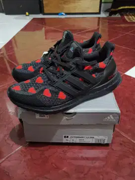 Sepatu Running Adidas Ultraboost Dna 5.0 Black Size 38 Kondisi New