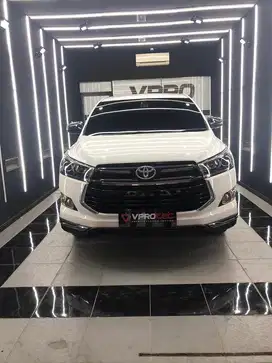 Toyota venture solar