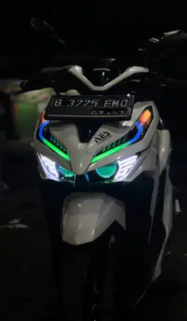 VARIO LED NEW 150 2018 KEYLESS