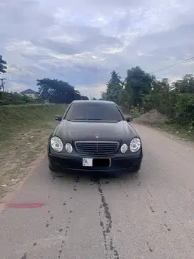 MERCEDES BENZ E240 W211