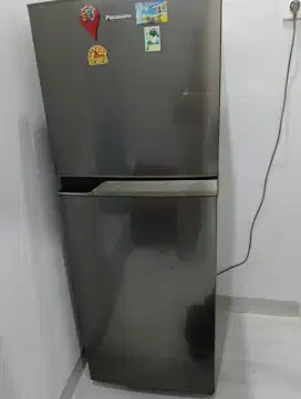 Dijual kulkas 2 pintu merk panasonic