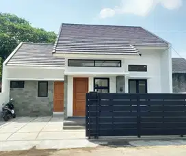 RUMAH TERLUAS DAN TERMURAH DI KELASNYA