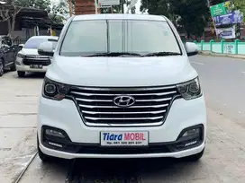 Hyundai H1 2.5 CRDI Royale Solar AT Pemakaian Th 2019