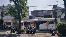 Disewakan tempat usaha lokasi strategis pinggir jalan buah batu