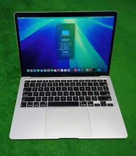 Apple Macbook Air 2020 i3 8/256 Silver mulus murah