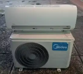 AC Midea 1/2 PK New type