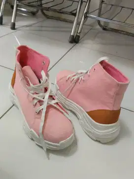 [BARU] Sepatu HRCN Ukuran 40 PINK