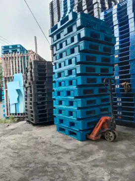 Distributor pallet plastik bekas murah palet plastik second baru