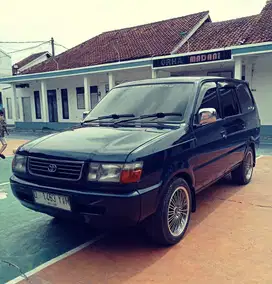 Toyota Kijang LGX M/T Bensin 1998