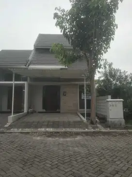 DISEWAKAN RUMAH NORTHWEST PARK (NA)  BARU RENOVASI, TIDAK PERNAH DITIN