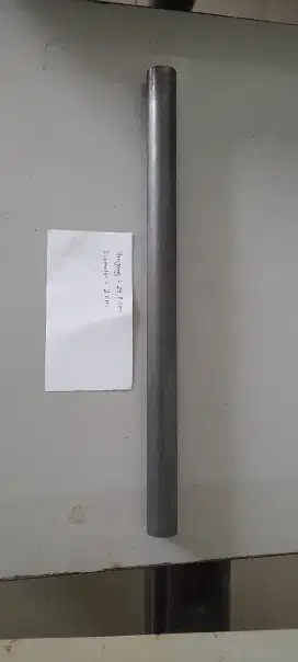 Carbon uk. P. 29.7cm x Dia. 2cm