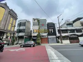 Dijual Ruko di Jalan S.Parman (Dekat Jl. Kejaksaan) Kondisi Siap Huni