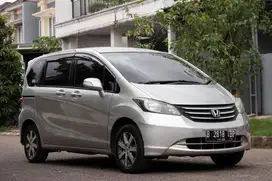 Honda Freed AT 2010