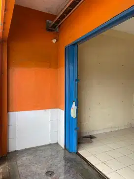 Dijual ruko pinggir jalan taman royal