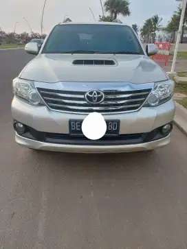 Toyota fortuner G vnt diesel matic A/T