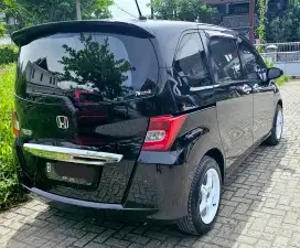 Honda Freed SD 2012