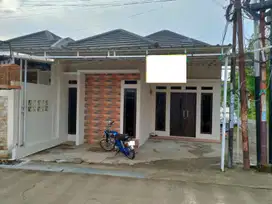 Rumah Siap Huni Akses Dekat ke RS Hermina Serpong Free Renov J-27386