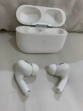 DiJual AirPods Pro ( 2nd Generation ) with MagSafe Charging Case