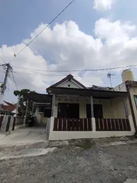 Rumah hook dalam perumahan dekat SD Budi mulia sedayu