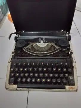 Mesin ketik jadul