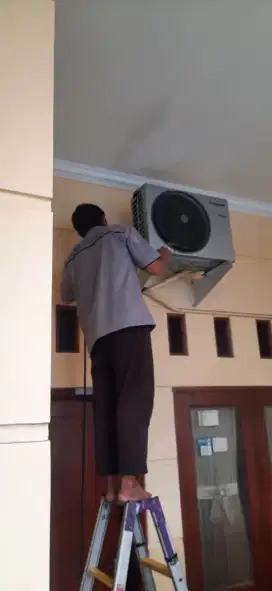 Service AC dan perawatan