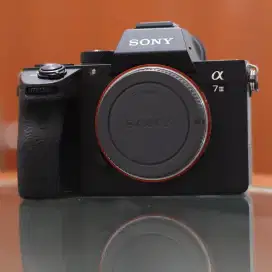 Kamera Mirrorless Sony A7 Mark III Body Only Fullset Mulus SC 4 Ribu