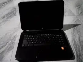 Di jual laptop monggo yang mau pinang laptop nya.. pakaian sendiri