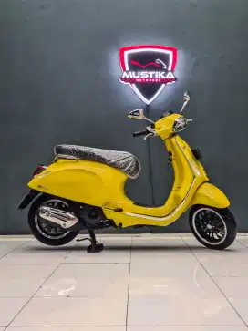 TERMURAH‼️ Vespa Sprint 150 ABS Kuning favorit mustika motor